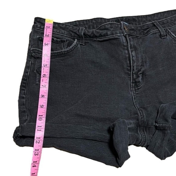 Arizona Black Distressed Jean Shorts Cotton Spandex Rolled Hem Junior Size 17 - Picture 10 of 10